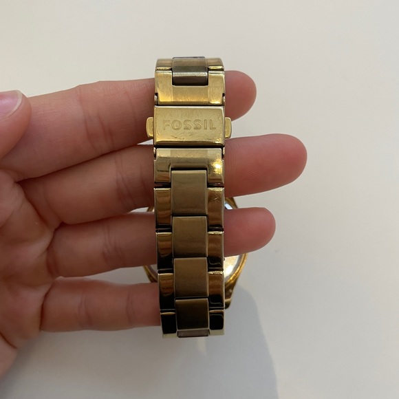 Gold-Tone Fossil Watch - Picture 2 of 3